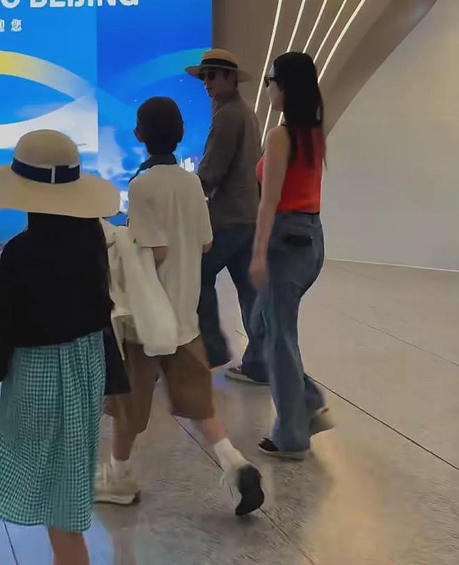 霍思燕代孕风波升级!女儿身高跟儿子差不多,遮掩多年不敢回应(组图) - 11