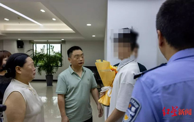 王浩文拐卖儿童案又一受害人找回：高考后才认亲（组图） - 2