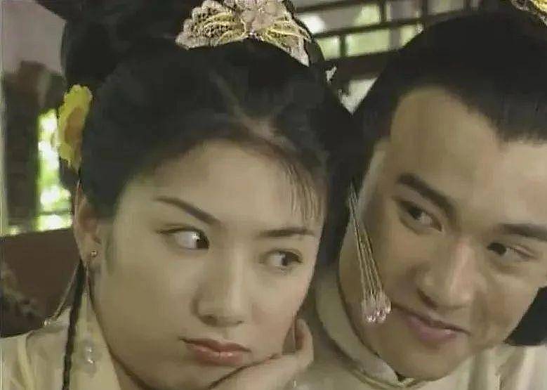 为女儿怒怼网友的黄奕:三度错付险些身败名裂,到底在高傲什么?(组图) - 17