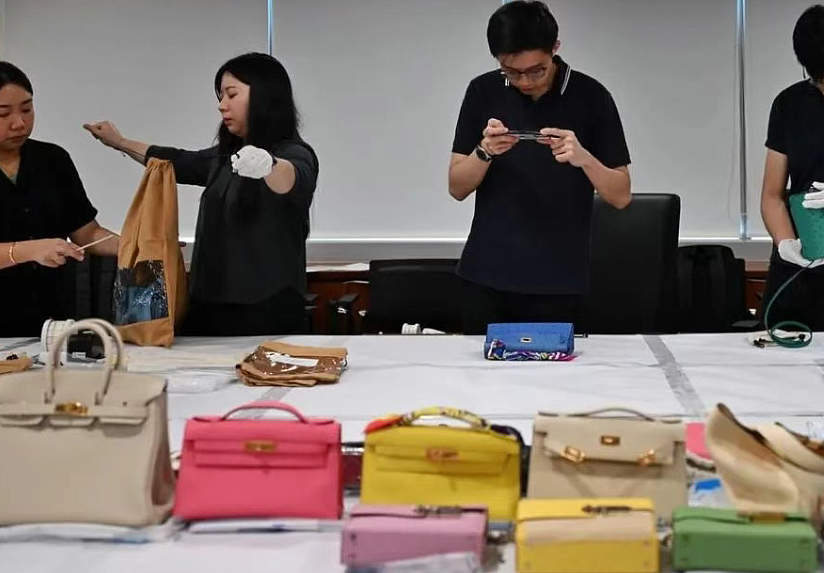 58公斤金条、80年茅台、466件奢侈品！新加坡特大洗钱案资产变卖现场，奢靡至极（组图） - 24
