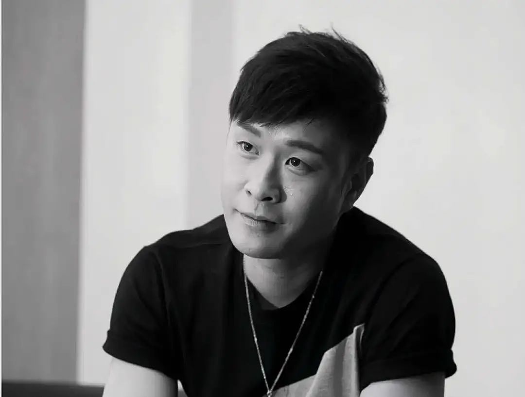 香港男星突传死讯！因肝病离世年仅43岁，星途不顺饱受抑郁困扰（组图） - 3