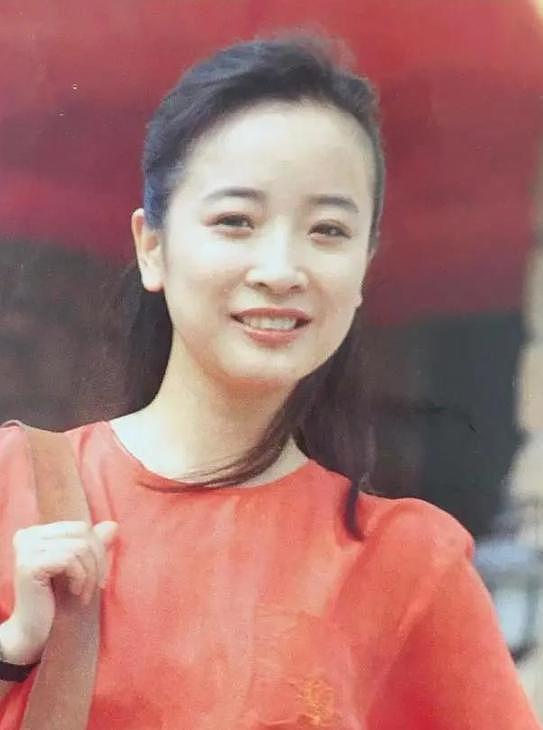 28年恩爱抵不过残酷现实,54岁刘惠宁坐轮椅,陈小艺却风采依旧(组图) - 1
