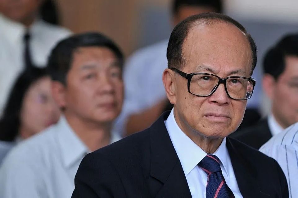 李嘉诚，这次嗅到了危险（组图） - 1