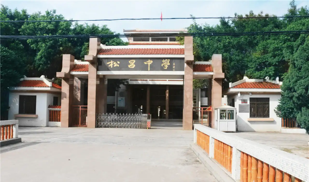 新加坡首富去世：贫民窟走出的潮汕之子，将一手烂牌打成了王炸（组图） - 13