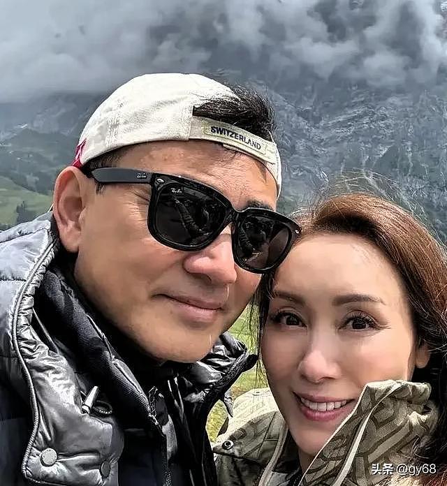 53岁郭可盈近照惊呆全网!拒千万片酬陪学霸女儿游瑞士(组图) - 4