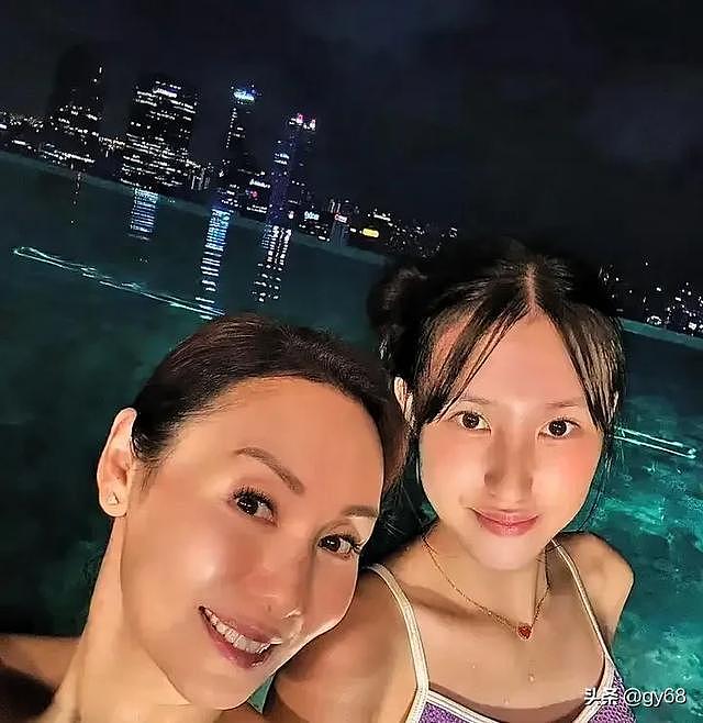 53岁郭可盈近照惊呆全网!拒千万片酬陪学霸女儿游瑞士(组图) - 7