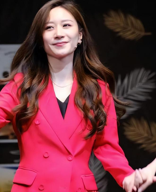 文章新女友身份曝光，外貌酷似李小冉，知情网友称女方去年才离婚（组图） - 3