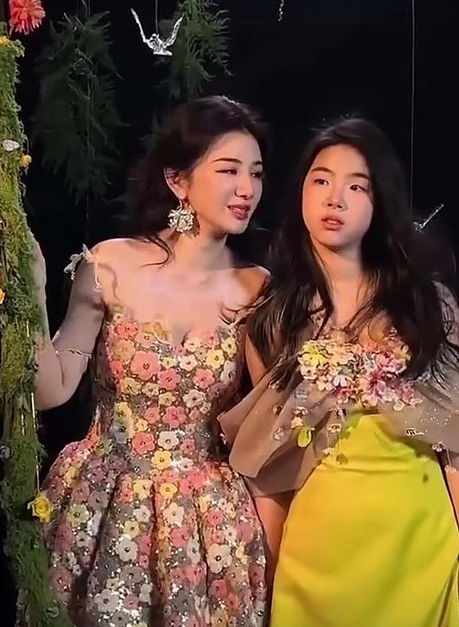 为女儿怒怼网友的黄奕:三度错付险些身败名裂,到底在高傲什么?(组图) - 45