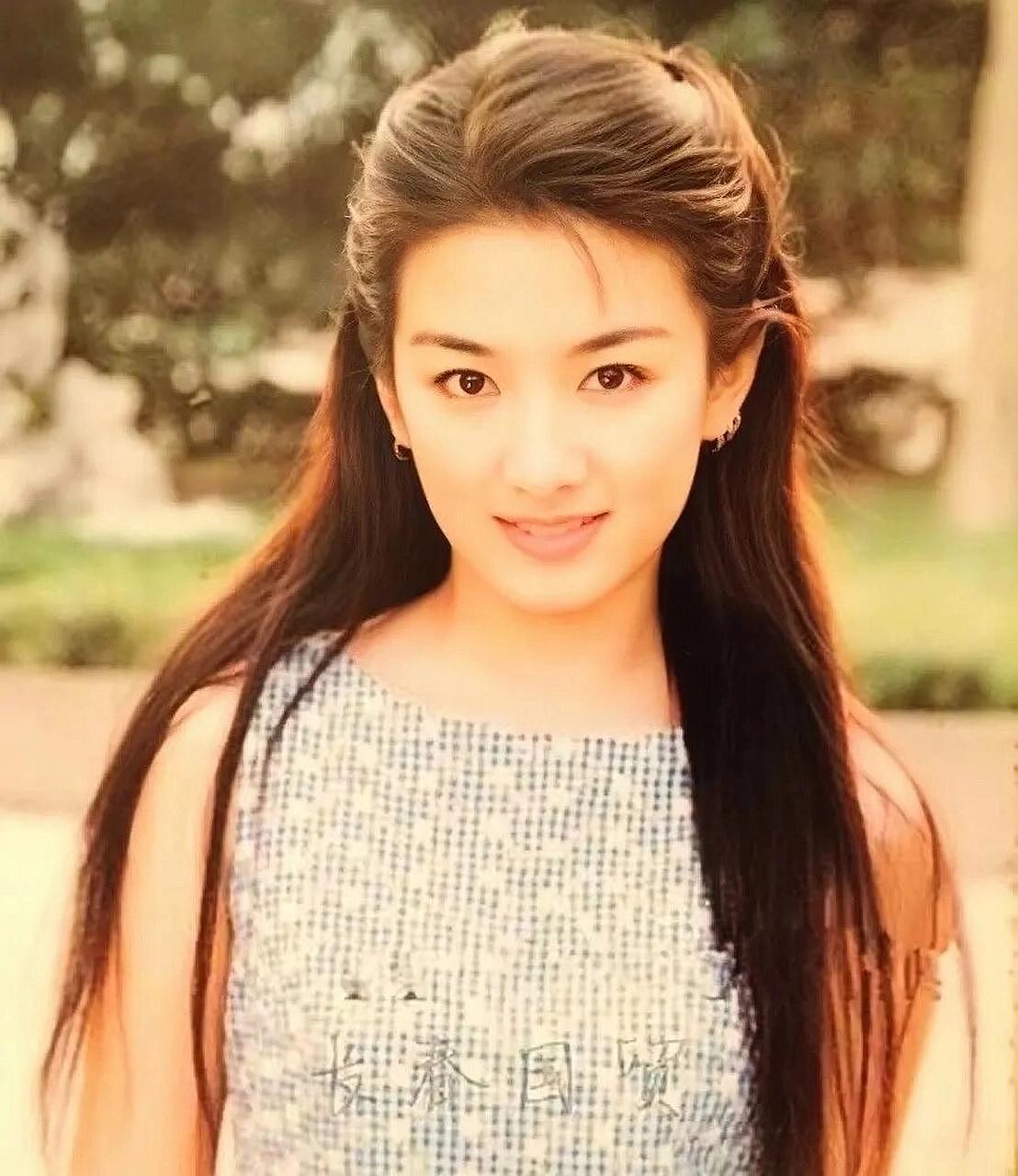为女儿怒怼网友的黄奕:三度错付险些身败名裂,到底在高傲什么?(组图) - 14
