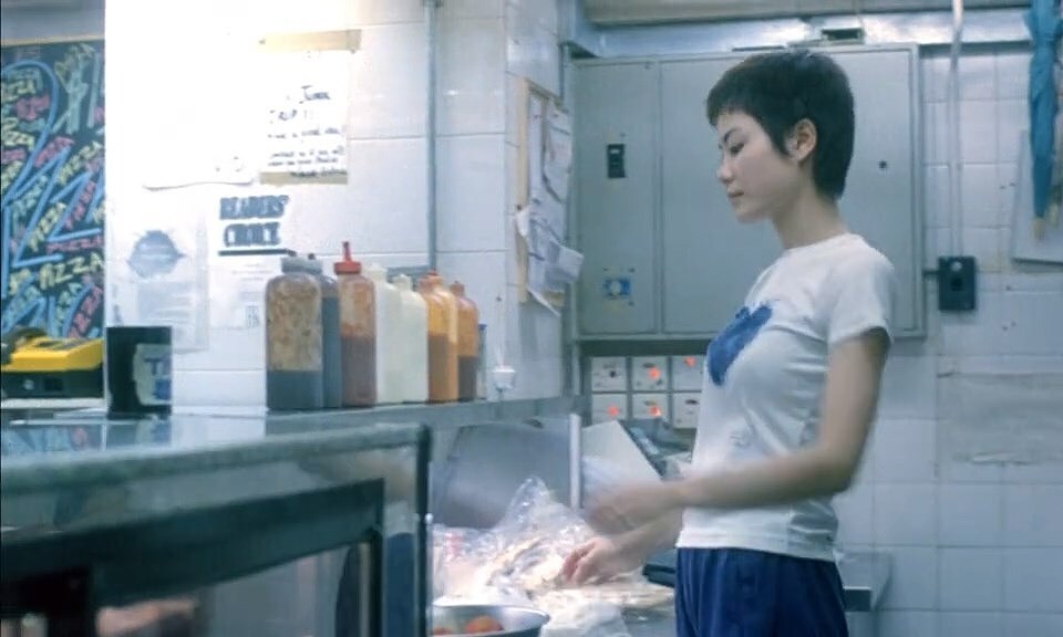 19岁李嫣活动上转圈圈打招呼,苗条清瘦像王菲,李亚鹏谈女儿一度泪目(组图) - 7