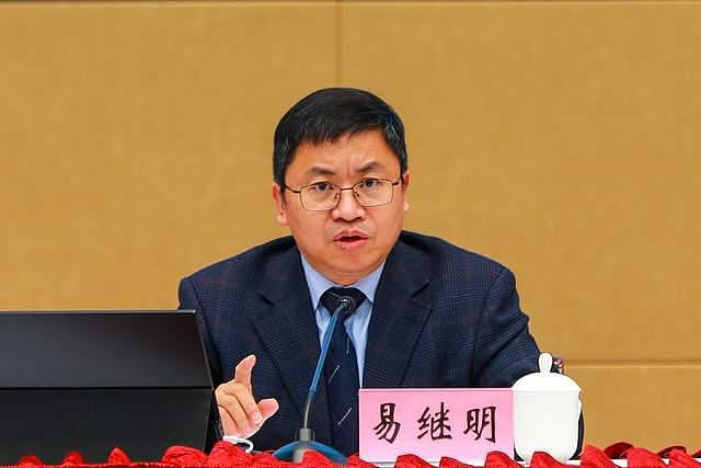 北大易继明教授被举报，2顿饭花学生5万多，私下买卖博士名额（组图） - 6