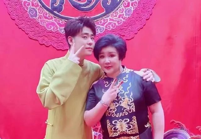 德云社家产之争落幕！郭麒麟拒继承，他用16年证明，没父爱也能赢（组图） - 24