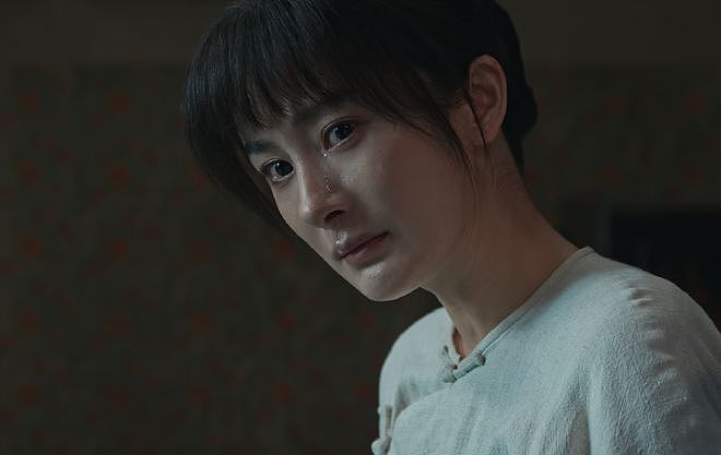 全程抿嘴，鼻子抢镜，38岁杨幂一出手，将“85花演技”整出新花样（组图） - 10