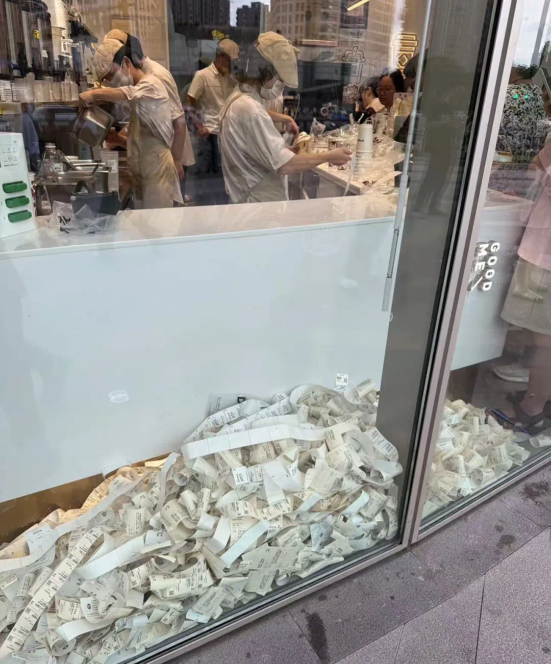 外卖大战受害者:被榨干,进医院了(组图) - 17