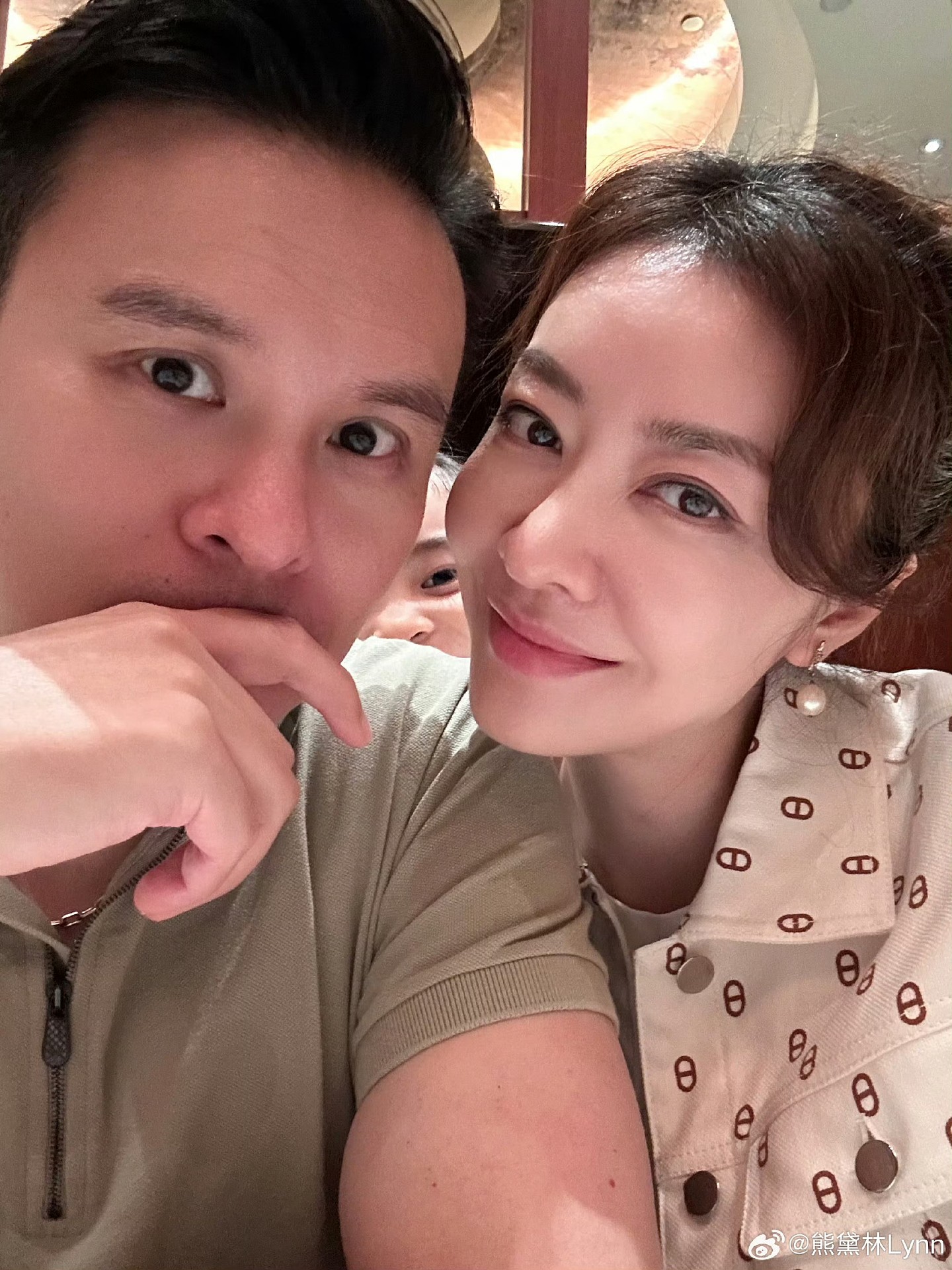 知名港女星晒近况!为豪门老公低调庆生,双胞胎女儿太抢镜(组图) - 4
