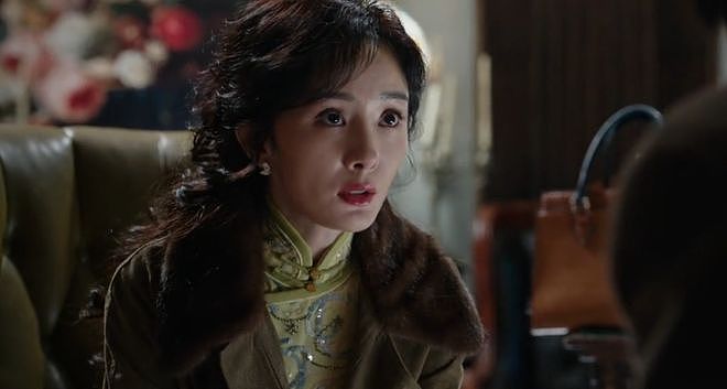 全程抿嘴，鼻子抢镜，38岁杨幂一出手，将“85花演技”整出新花样（组图） - 17