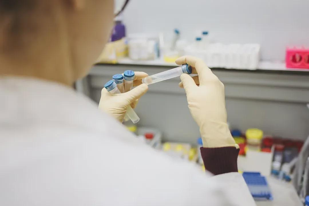 澳洲“癌症之神”竟是大骗子！造假近20年，新药、治疗方案全是假的（组图） - 6