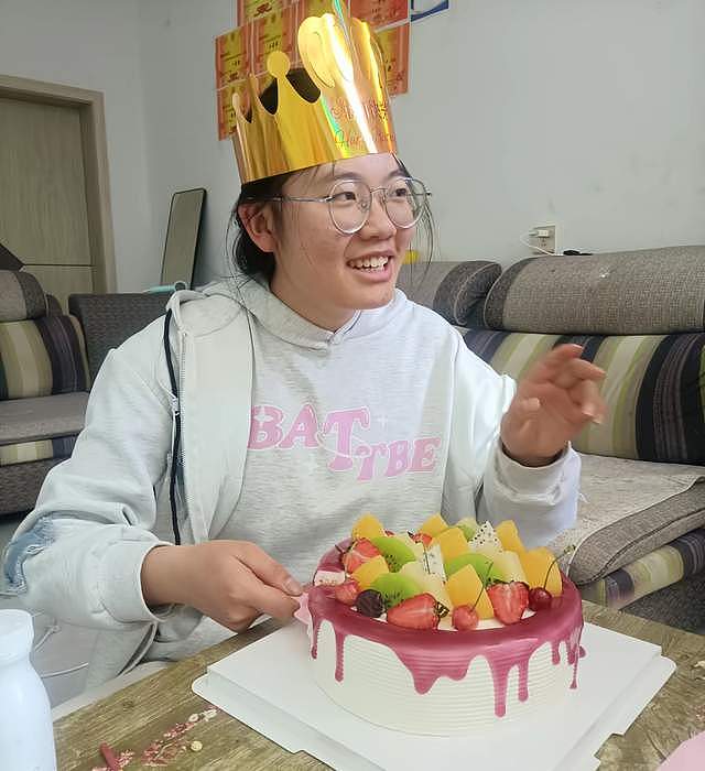 四川女孩杜彬洋去世！仅18岁，刚被北川医学院录取（组图） - 1