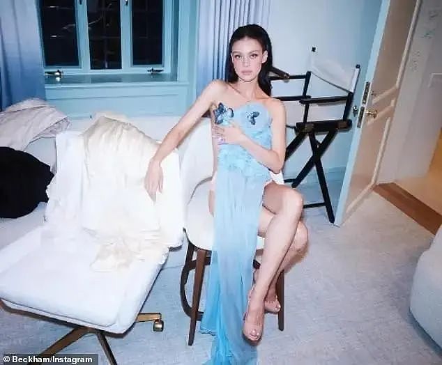 太狠!贝克汉姆好大儿为名媛老婆重办婚礼,爸妈弟妹压根没通知?小贝心碎:你干脆去掉爹的姓氏吧!(组图) - 9