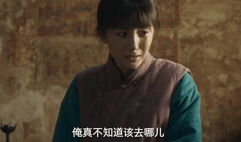 全程抿嘴，鼻子抢镜，38岁杨幂一出手，将“85花演技”整出新花样（组图） - 14