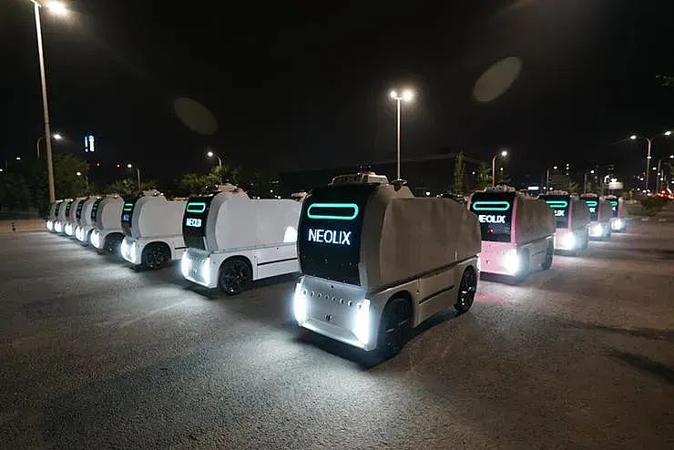 他用送快递的手,造出全球第一无人车(组图) - 12
