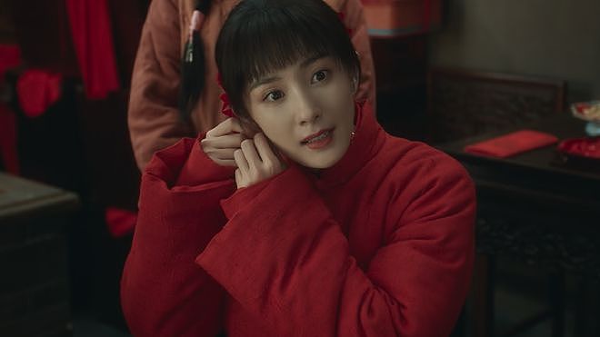 全程抿嘴，鼻子抢镜，38岁杨幂一出手，将“85花演技”整出新花样（组图） - 3