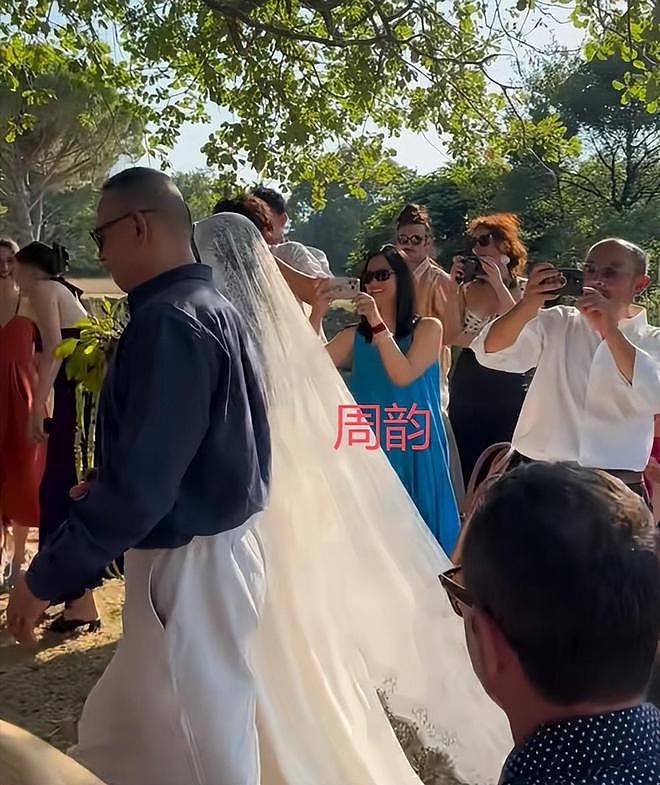 姜文女儿结婚后首露面，一脸雀斑撞脸王祖贤，法国老公未露面（组图） - 10