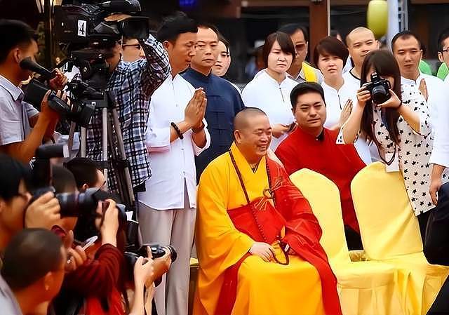 不查不知道一查吓一跳，掌控少林寺38年的释永信，私下到底有多壕（组图） - 5