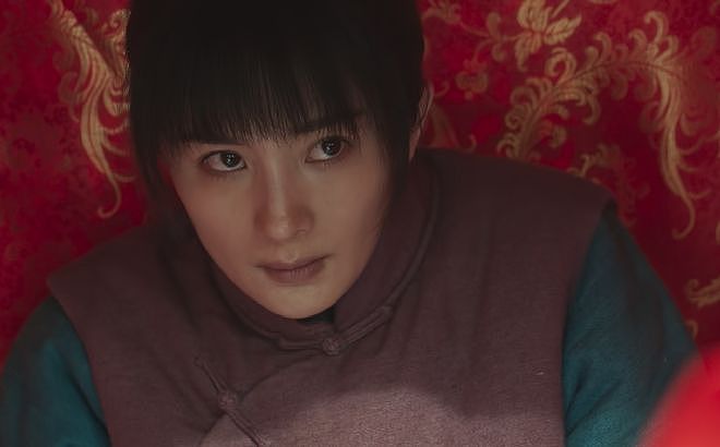 全程抿嘴，鼻子抢镜，38岁杨幂一出手，将“85花演技”整出新花样（组图） - 2