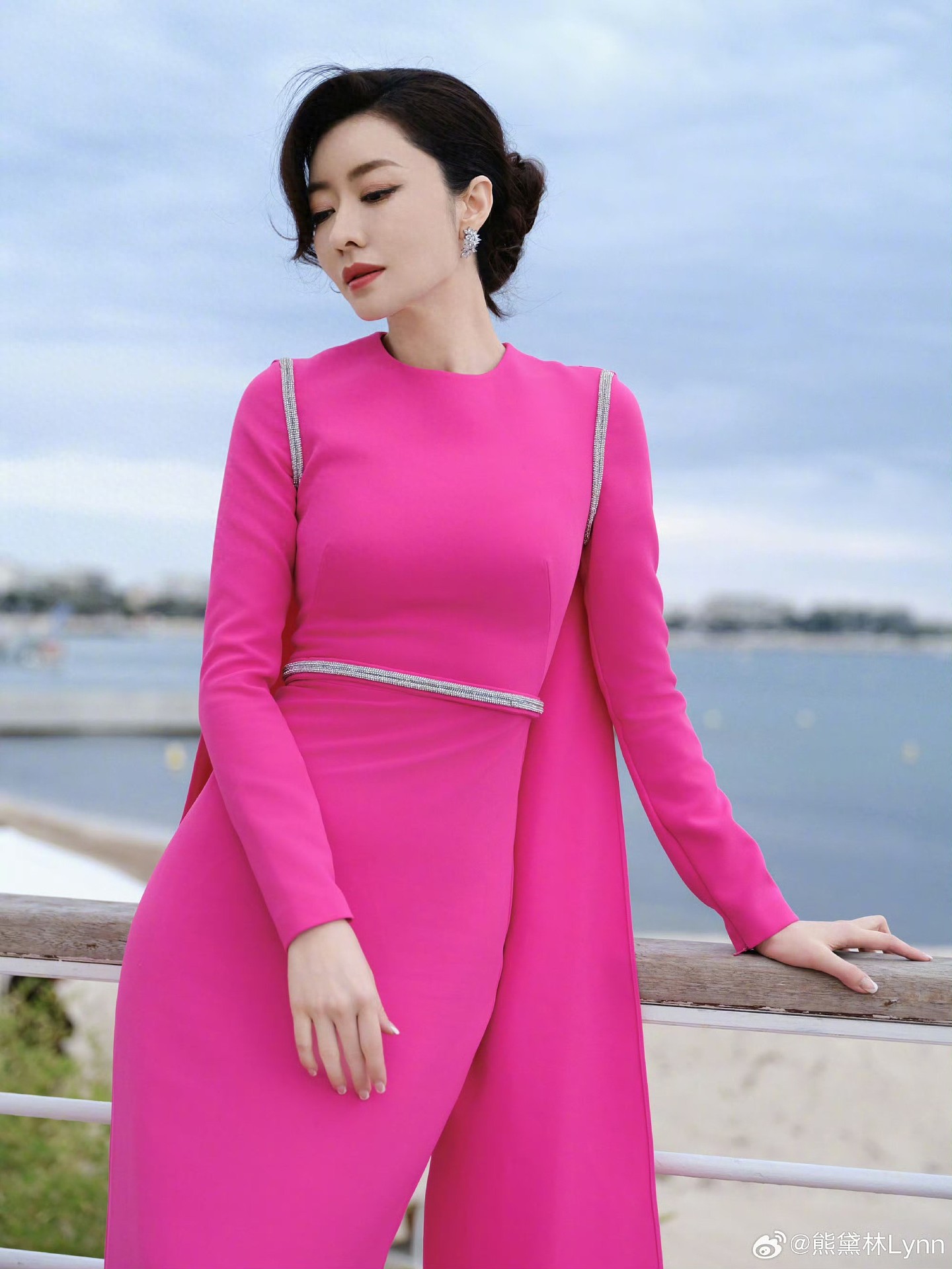 知名港女星晒近况!为豪门老公低调庆生,双胞胎女儿太抢镜(组图) - 1