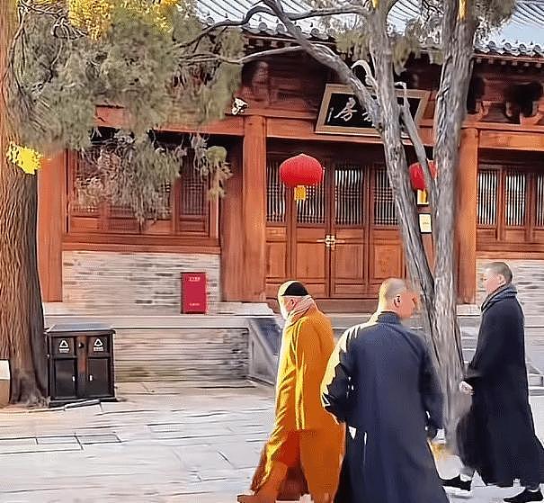 破鼓万人捶!释永信被人轮番上硬菜,荒唐画面越扒越有(组图) - 4