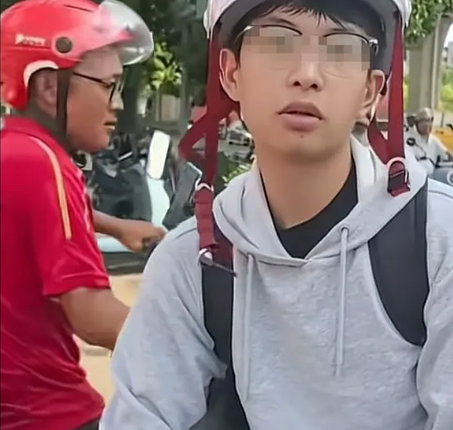 演唱会女生腿上被粘不明液体后报警,现场视频流出反被骂:穿这样活该(视频/组图) - 7