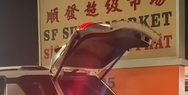 加州华人摊贩为抢夜市，竟摆灵堂占摊位？路人以为命案现场（组图） - 4