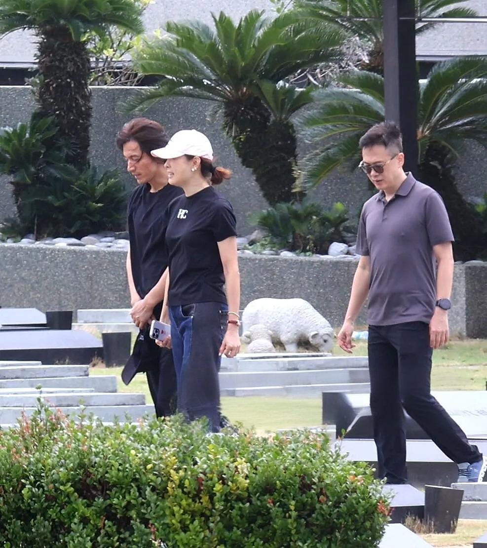 贾永捷回应与言承旭拜祭大S，揭两人私下对话，曝在墓地发现钉子（组图） - 7