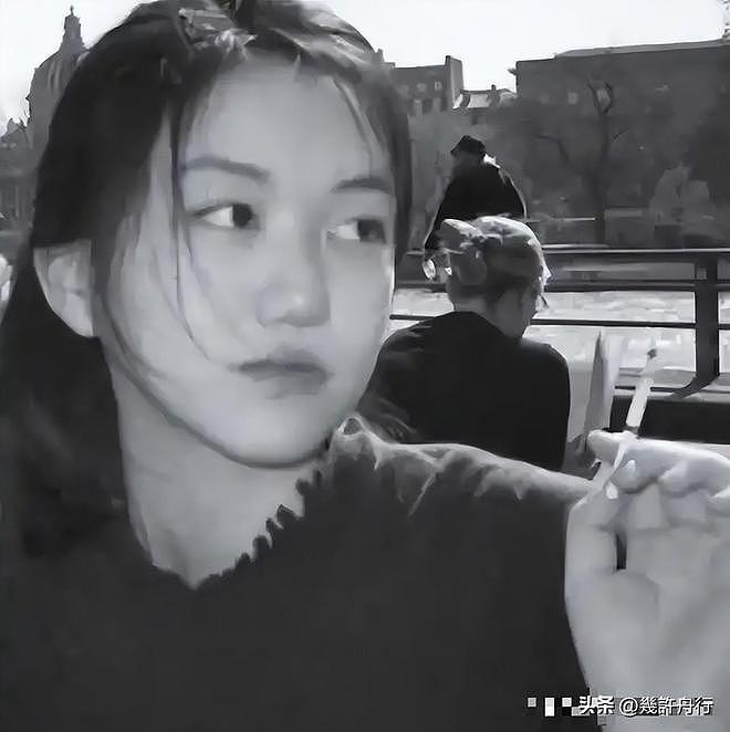 19岁的李嫣饭后抽电子烟，李亚鹏看在眼里毫无动作，看手法很娴熟（组图） - 17