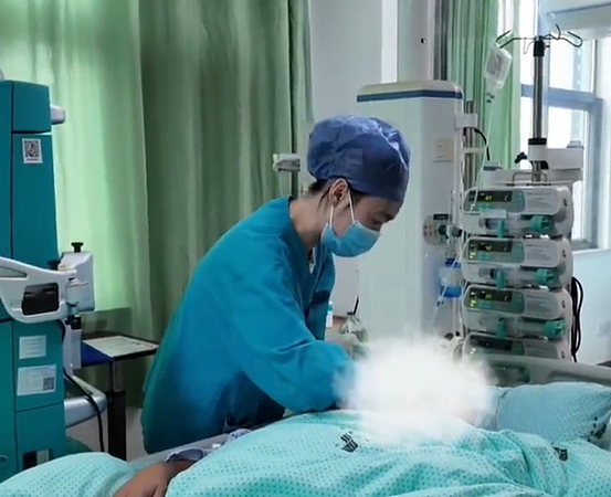 30岁男疯狂健身半个月“进ICU”!医吓:尿液都变酱油色了(组图) - 3