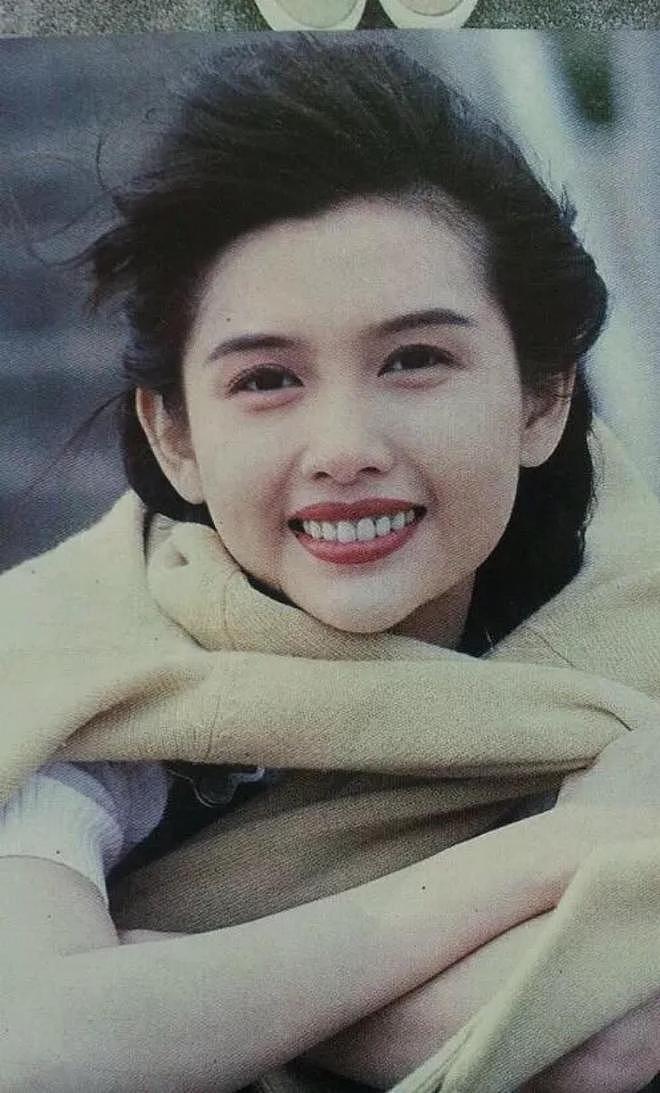 “媚骨天成”邱淑贞：王晶仍念念不忘，嫁豪门的日子却并不洒脱？（组图） - 9