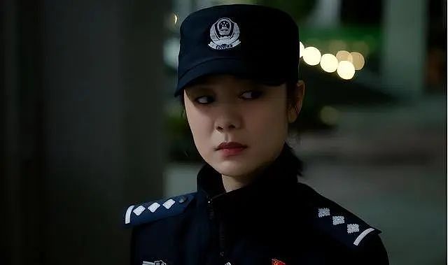 她是李现念念不忘的“初恋”，佟大为的“妹妹”，出道被嘲丑！17年后，她居然成这样了？（组图） - 18