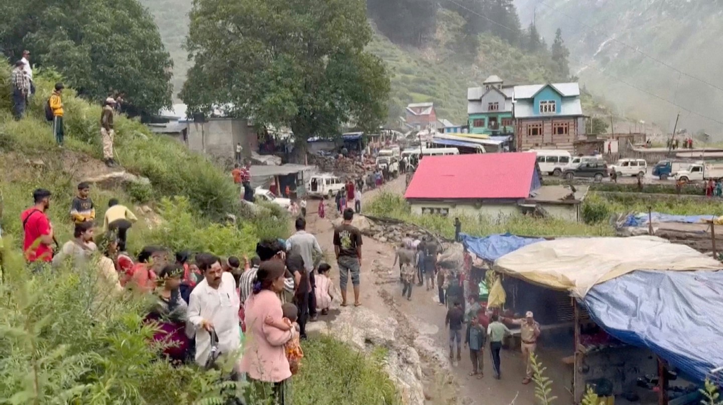 印控克什米尔地区山洪暴发，至少46死逾200人失踪（组图） - 4
