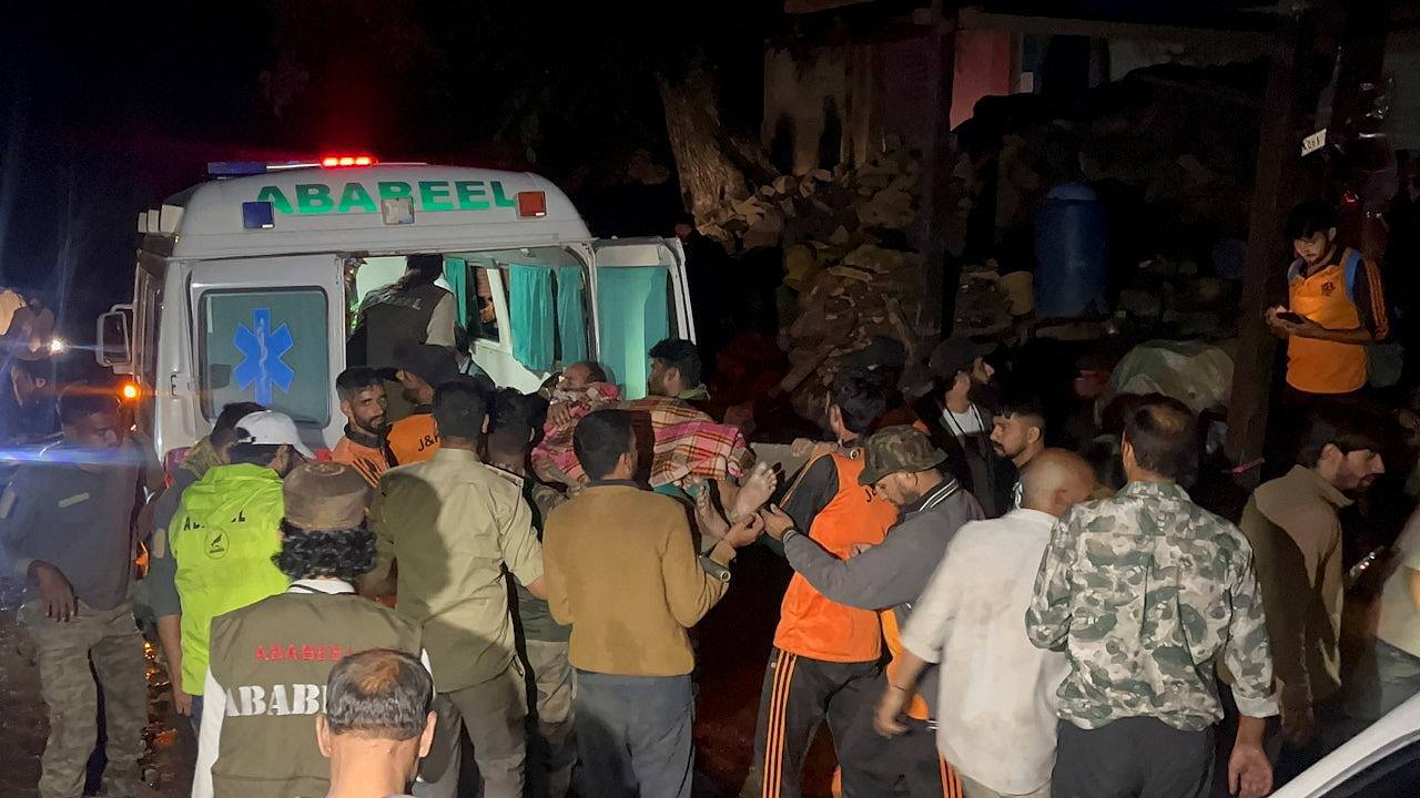 印控克什米尔地区山洪暴发，至少46死逾200人失踪（组图） - 1