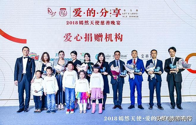19岁的李嫣饭后抽电子烟，李亚鹏看在眼里毫无动作，看手法很娴熟（组图） - 9