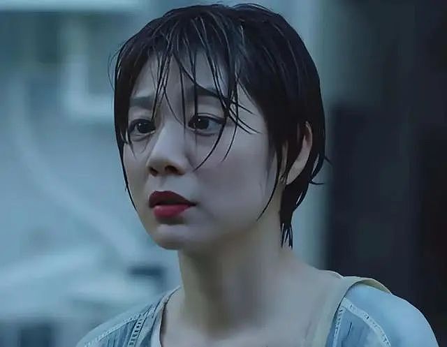 她是李现念念不忘的“初恋”，佟大为的“妹妹”，出道被嘲丑！17年后，她居然成这样了？（组图） - 7