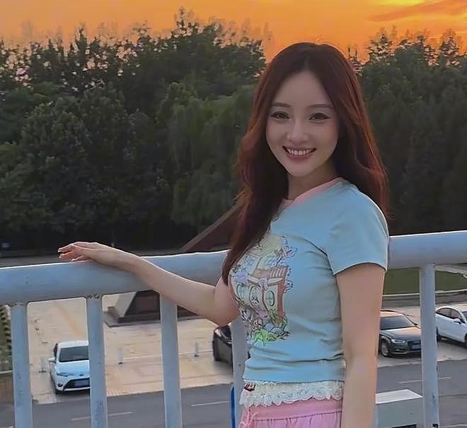 李小璐被软封限流！多段露脸切片视频发送失败，本人也很迷惑（组图） - 1