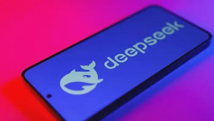 华为AI芯片性能太差，导致deepseek-R2被难产，从5月推迟至今（组图） - 1