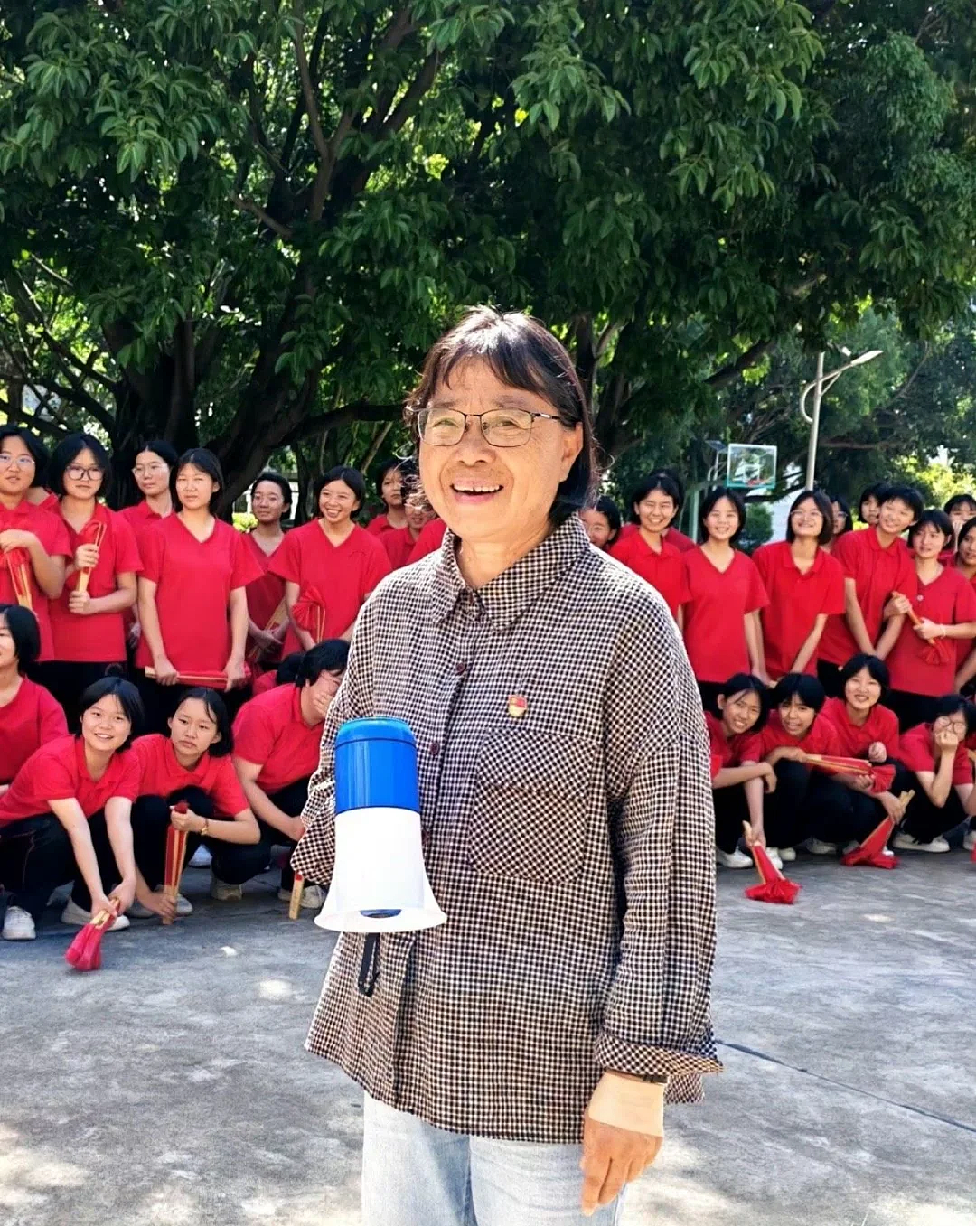 恭喜继承900亿！爸爸三房互相争宠，从一群哥哥里杀出重围继承家业（组图） - 24