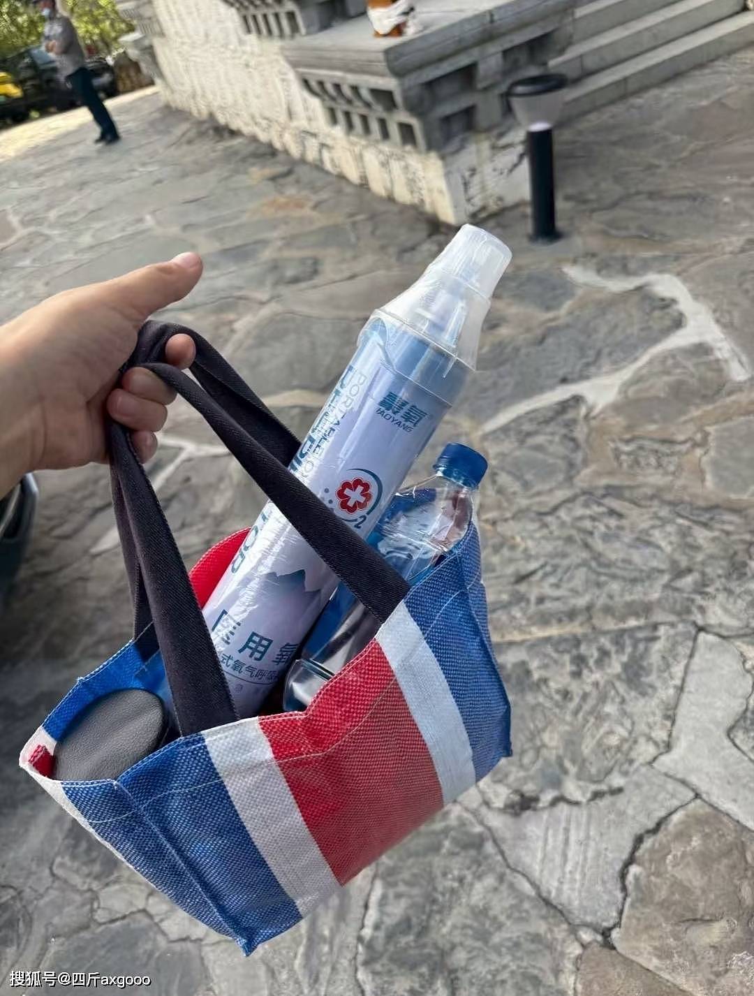 郭晶晶霍启刚西藏旅游！自曝刚到拉萨就高反，专门穿藏服拍情侣照（组图） - 3