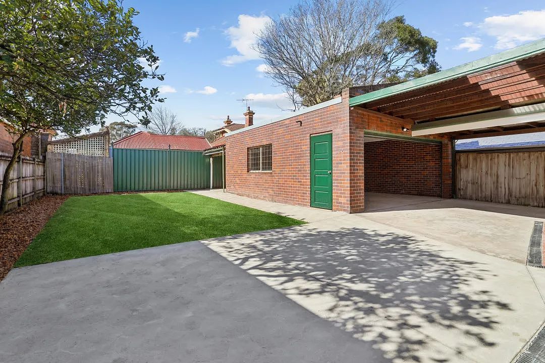 悉尼内西区Strathfield四房两卫经典独立家庭住宅，装修精美带壁炉，步行Strathfield火车站及Plaza（组图） - 12
