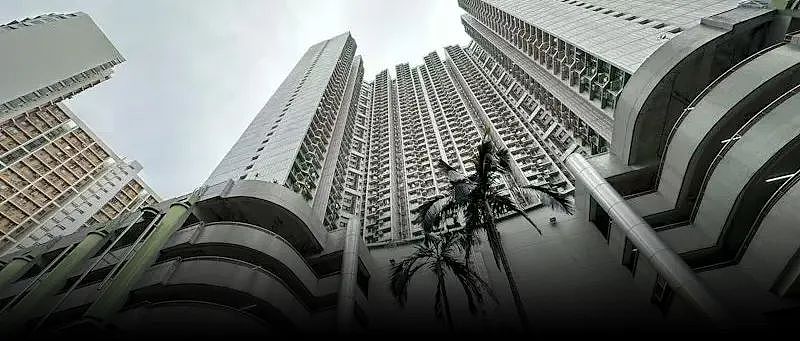77岁老人死在家中一年半，被发现时已成白骨，两个儿子却早已移民（组图） - 1