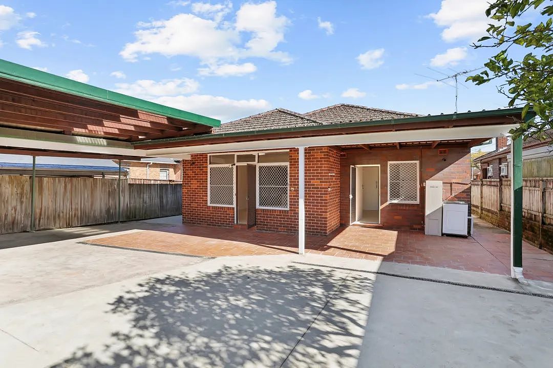 悉尼内西区Strathfield四房两卫经典独立家庭住宅，装修精美带壁炉，步行Strathfield火车站及Plaza（组图） - 13