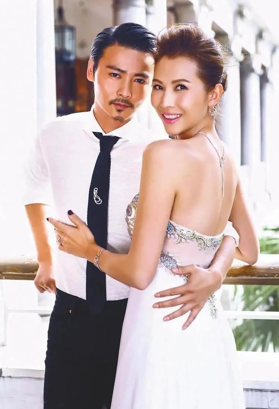 张晋险些丧命后的坦白，才懂他有多爱蔡少芬，娱乐圈的恩爱夫妻果然好嗑（组图） - 3